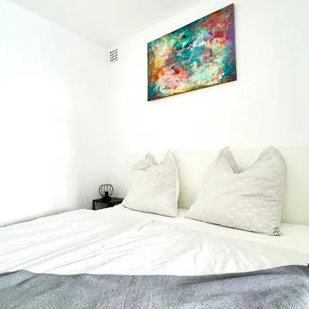 Schoene Wohnung In Linden - 48Qm, Moderne Kueche, Bad, Balkon, 4 Personen, Wifi Hannover Exterior photo
