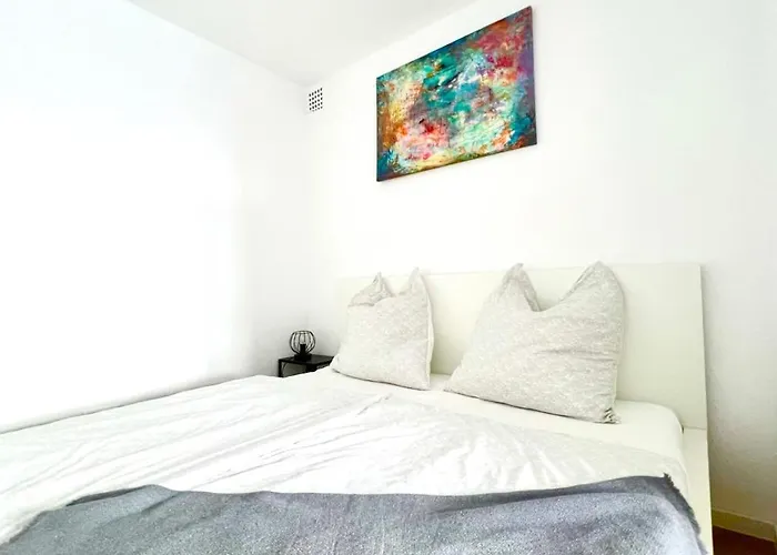 Schoene Wohnung In Linden - 48Qm, Moderne Kueche, Bad, Balkon, 4 Personen, Wifi