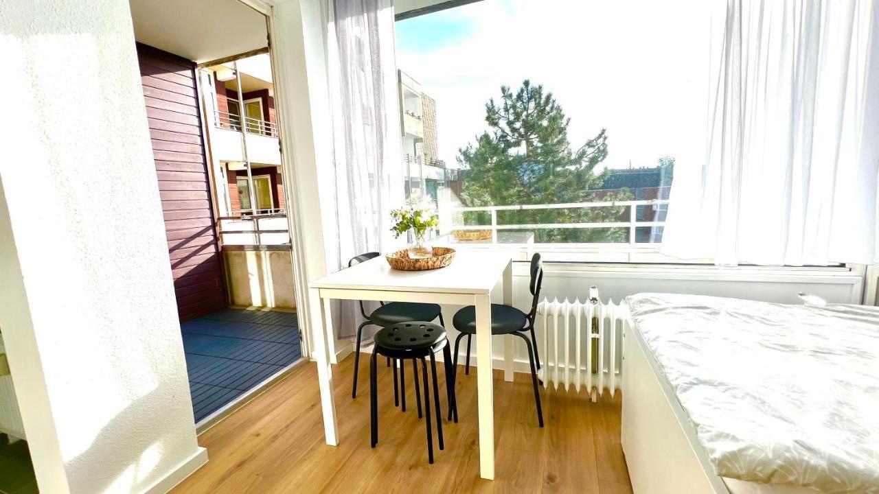 Schoene In Linden - 48qm, Moderne Kueche, Bad, Balkon, 4 Personen, Wifi *