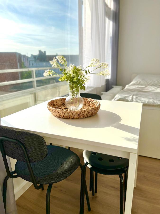 Apartment Schoene In Linden - 48qm, Moderne Kueche, Bad, Balkon, 4 Personen, Wifi *